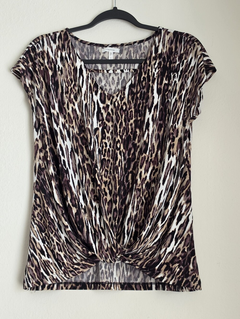 Maurices Animal Print Blouse Twist Front Size Small